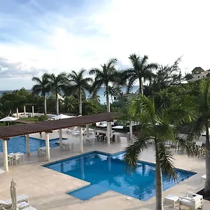 https://magia-beachside-condo.tulum-hotels.net